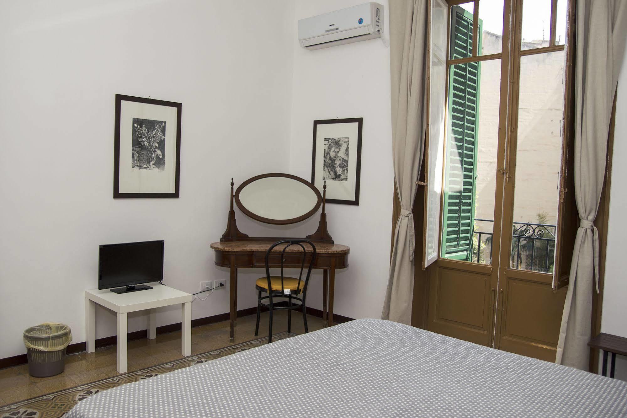 Residenza Di Maggio Bed & Breakfast Palermo Exterior photo